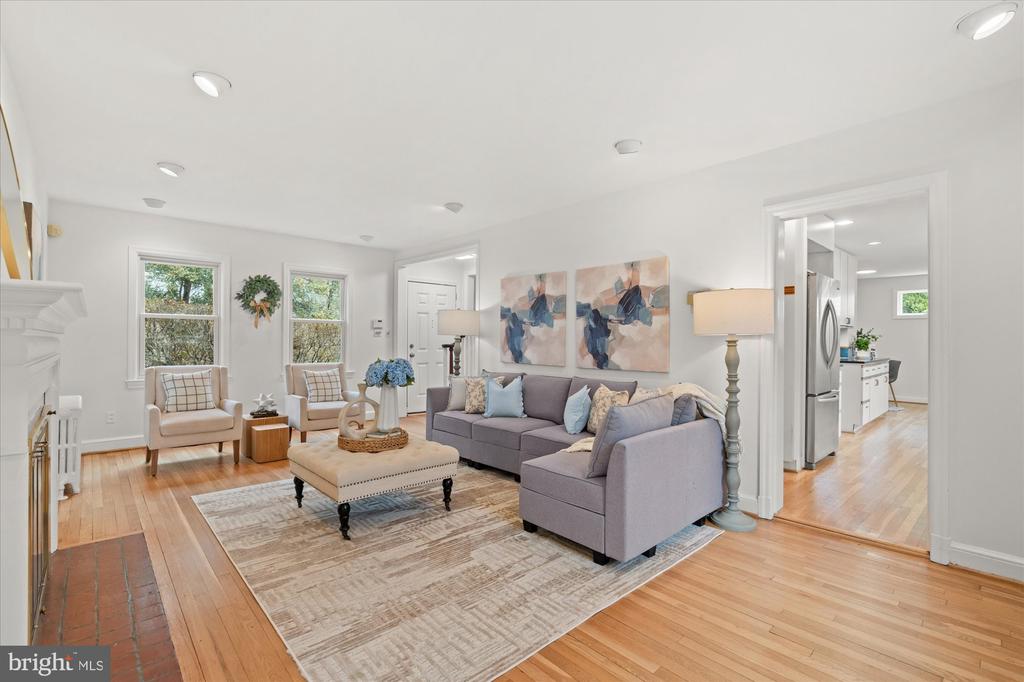 5706 WILSON LANE