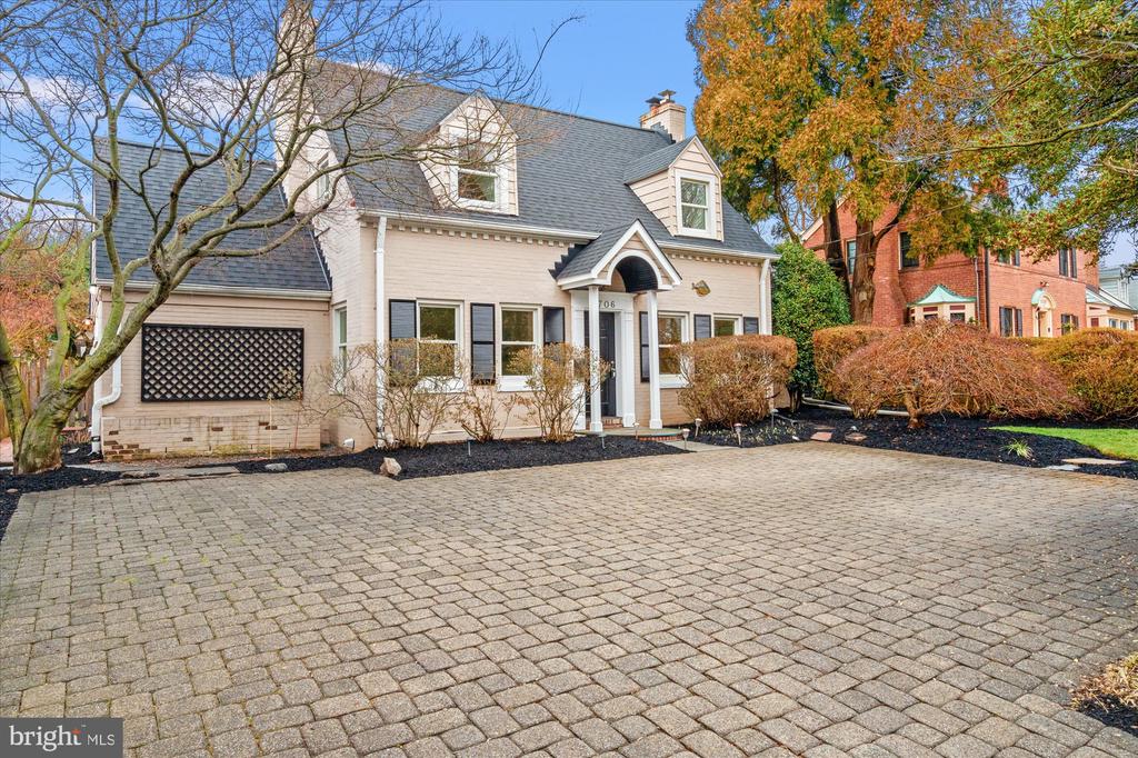 5706 WILSON LANE