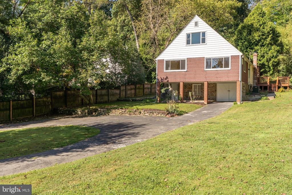 6221 WALHONDING ROAD