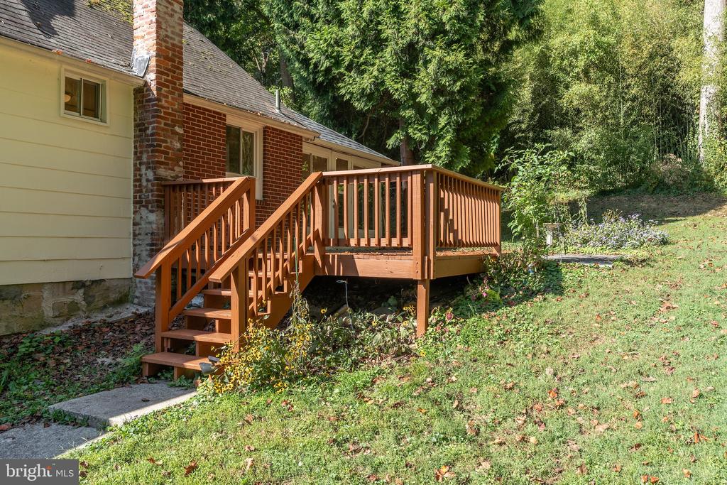6221 WALHONDING ROAD