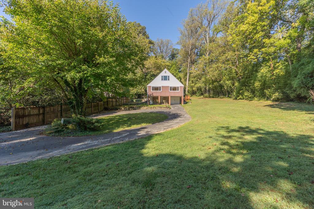 6221 WALHONDING ROAD