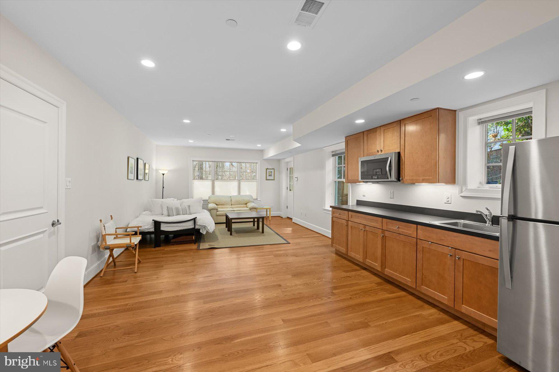 7318 BURDETTE COURT