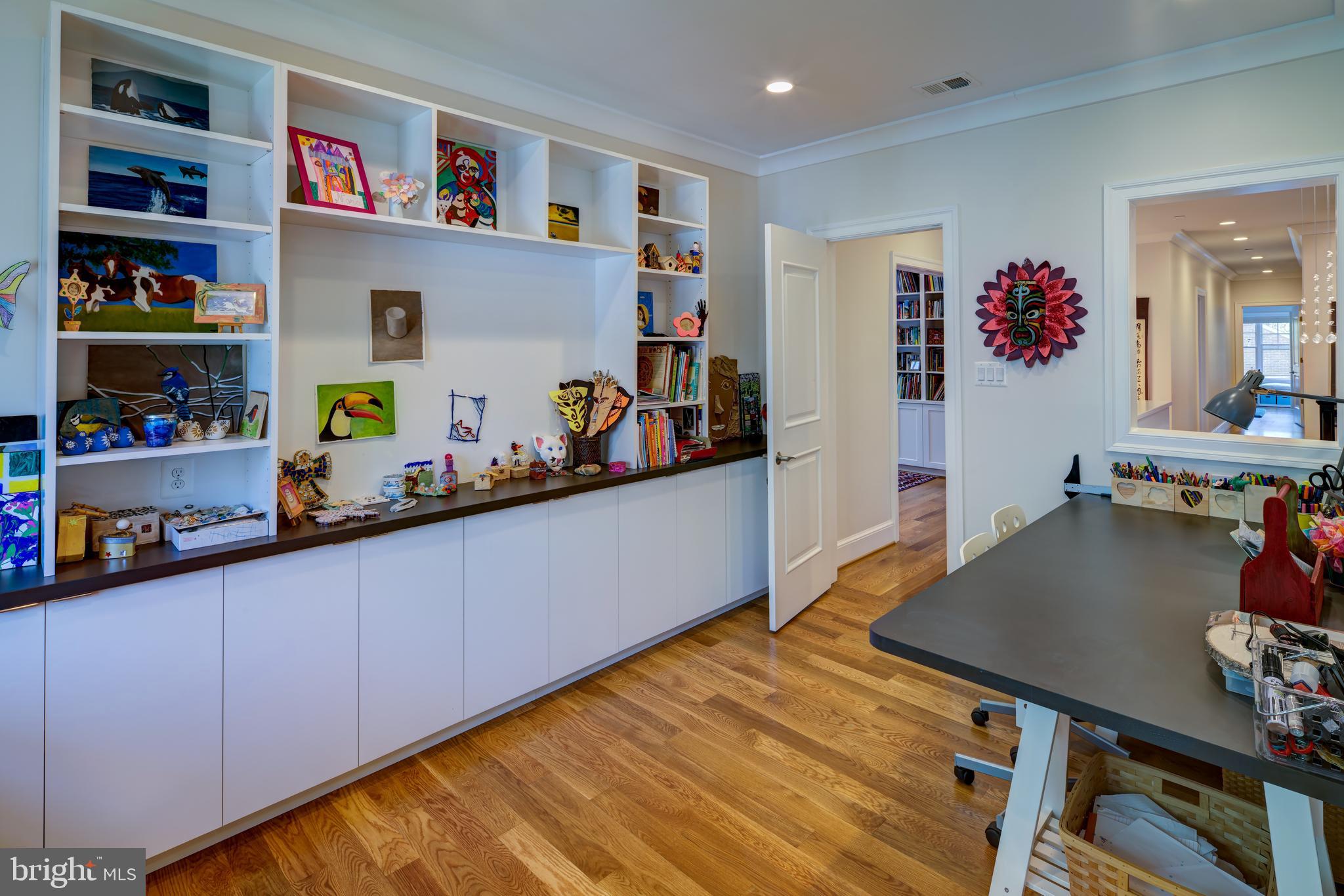 7318 BURDETTE COURT