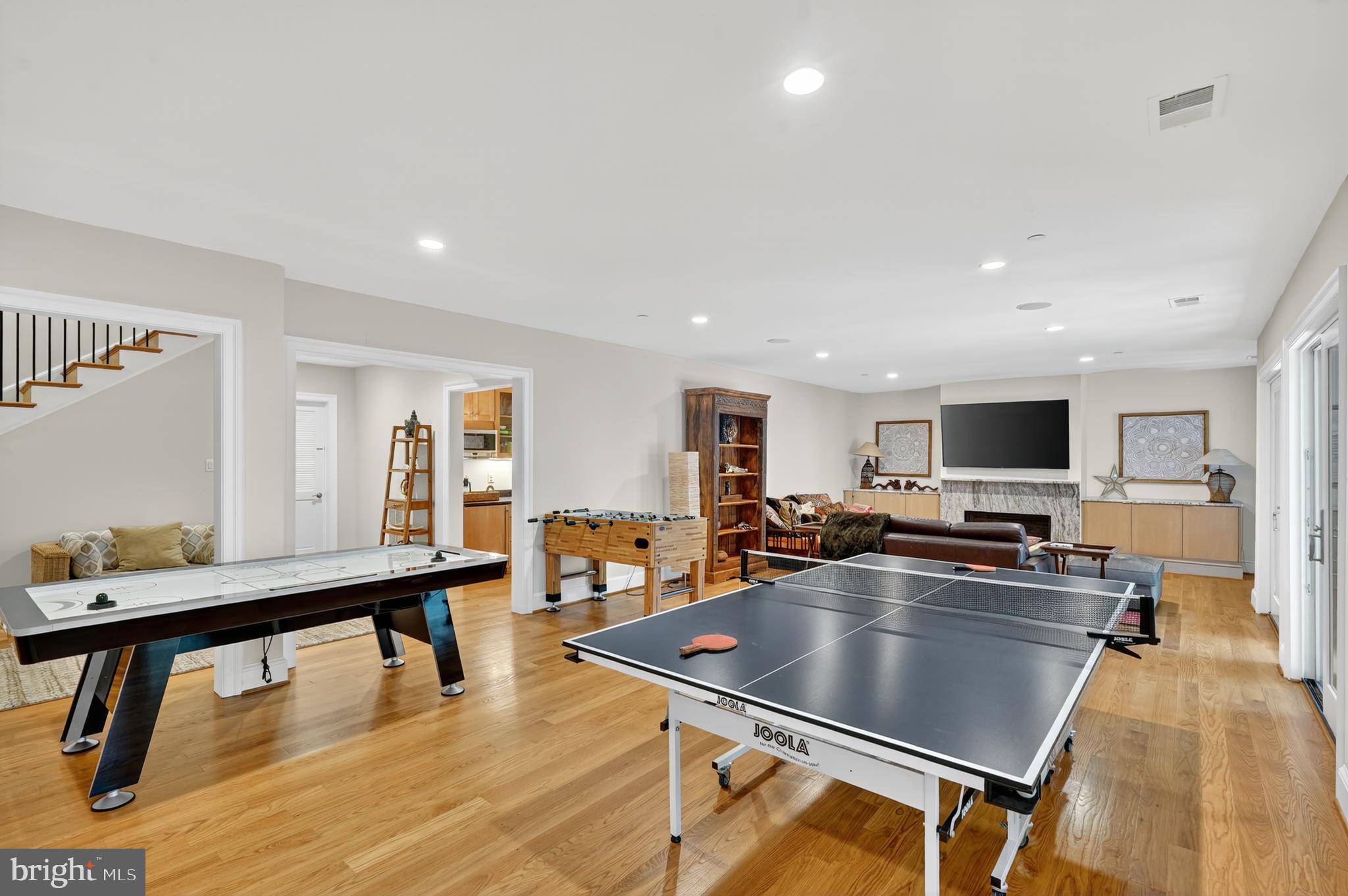 7318 BURDETTE COURT