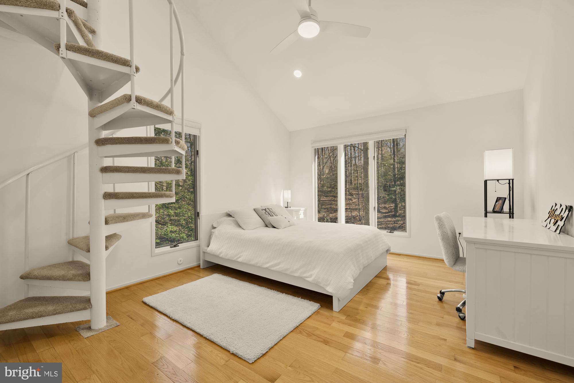 10419 CROSSING CREEK