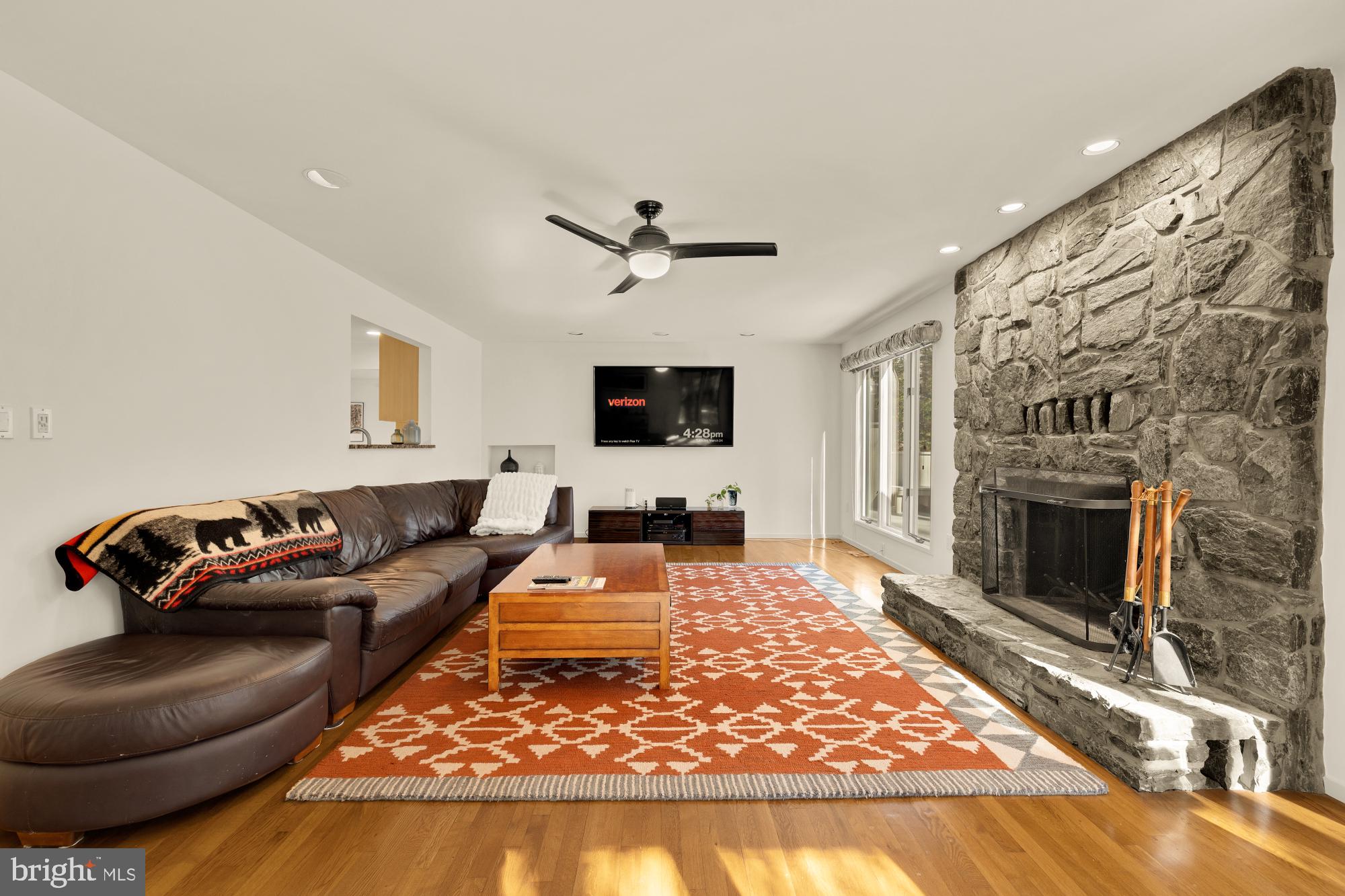 10419 CROSSING CREEK