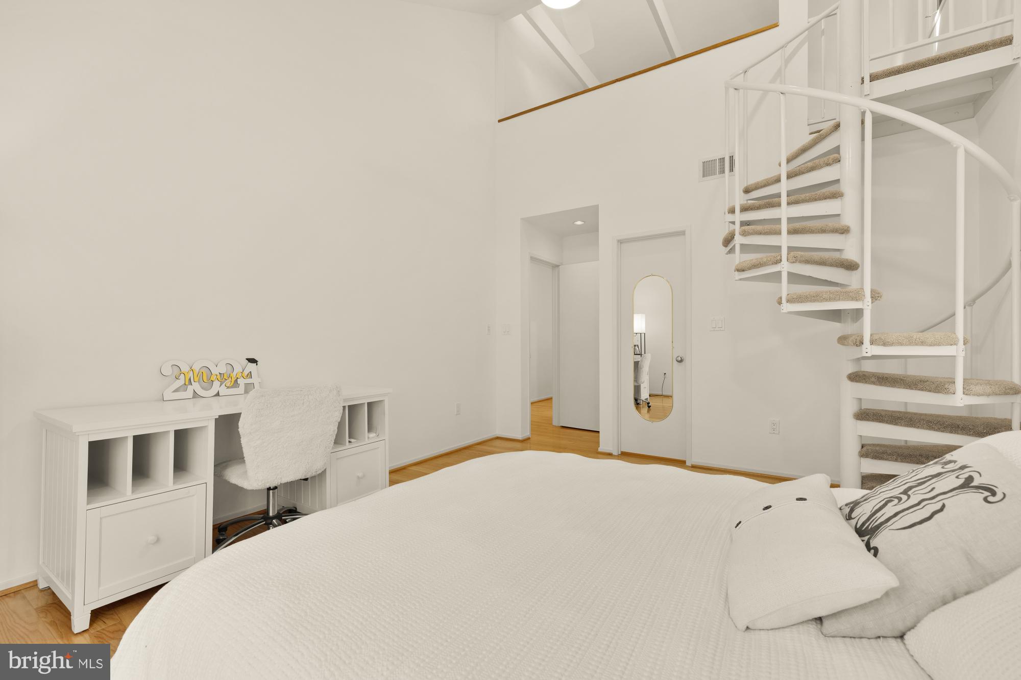 10419 CROSSING CREEK