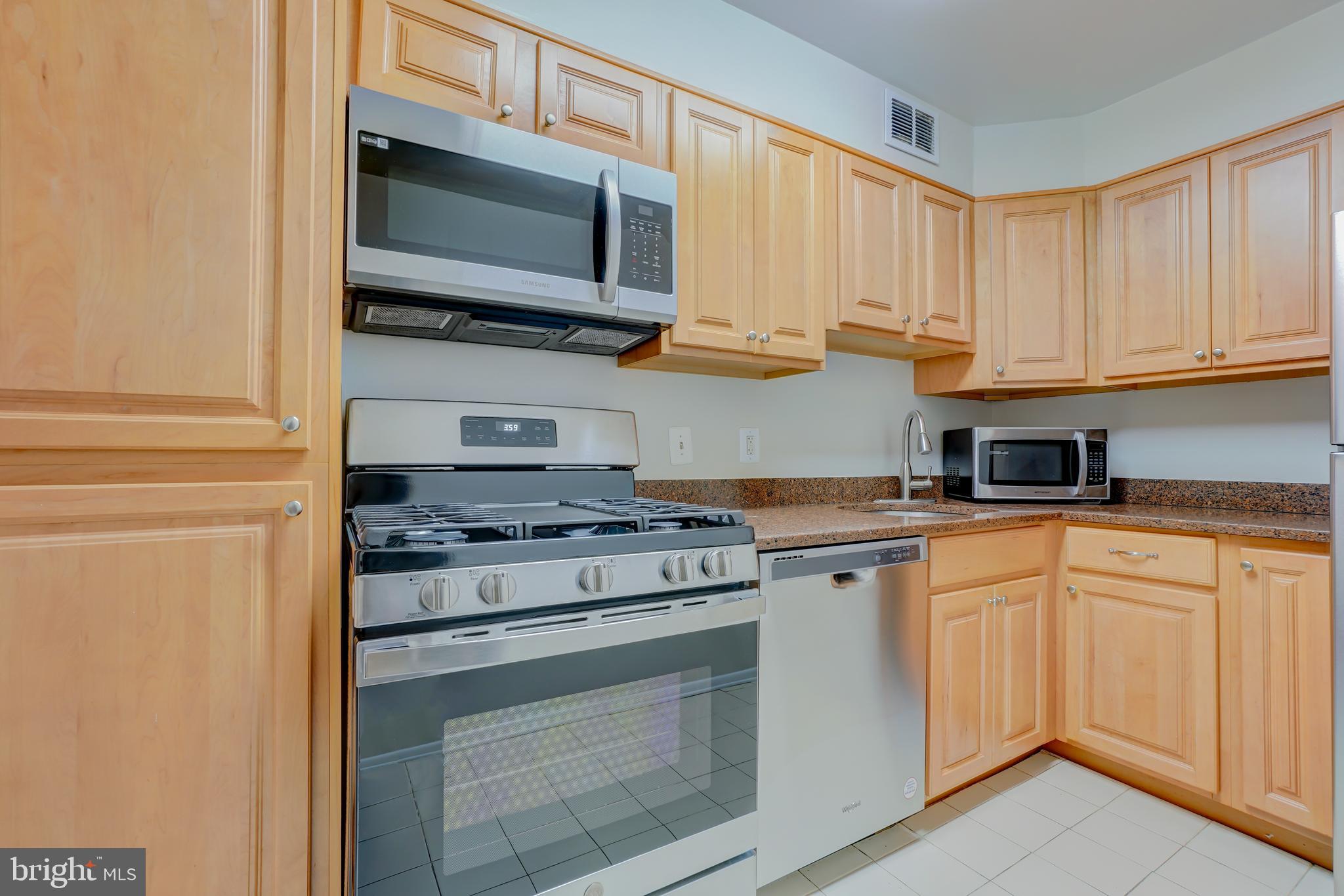 7400 LAKEVIEW DRIVE 405