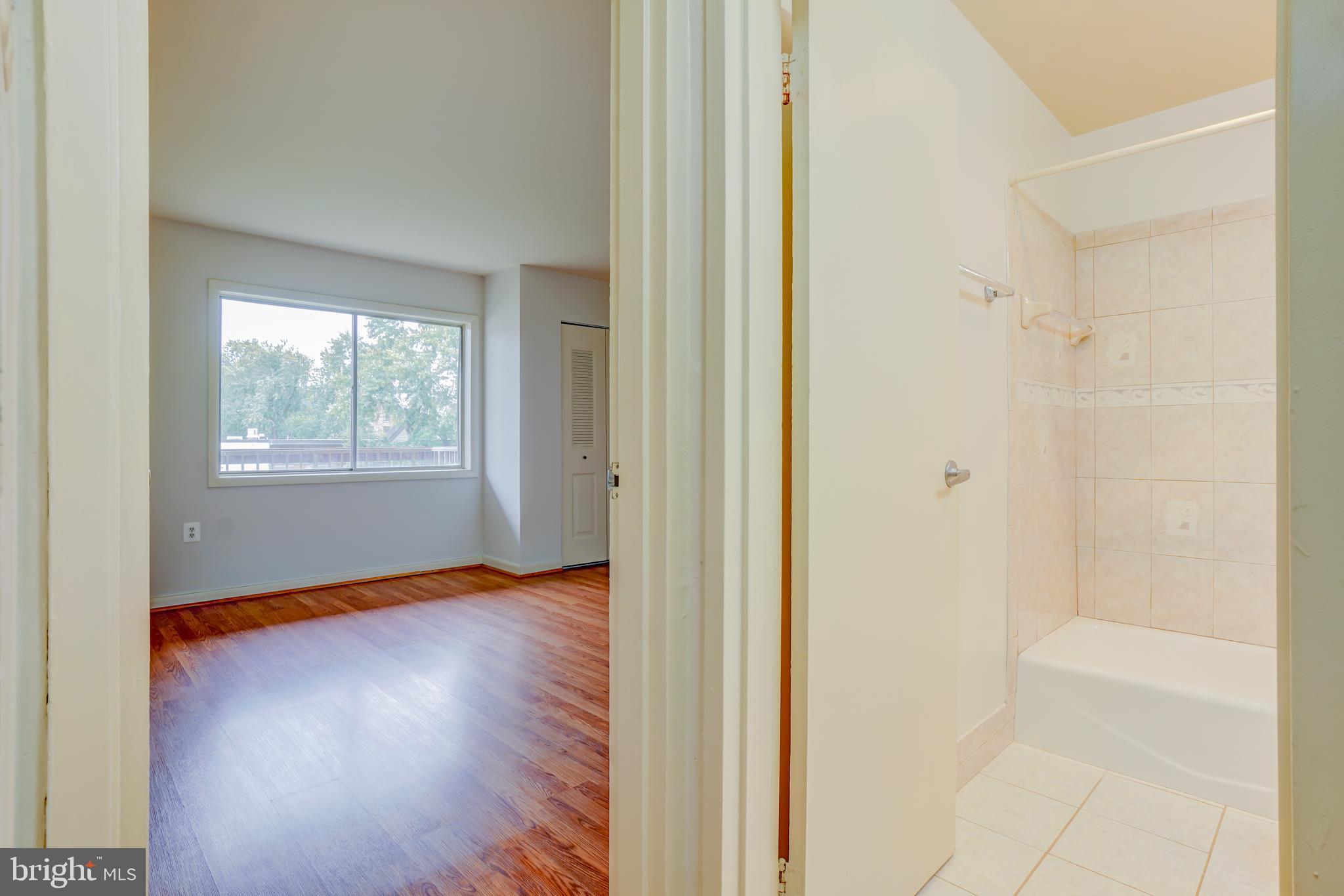 7400 LAKEVIEW DRIVE 405