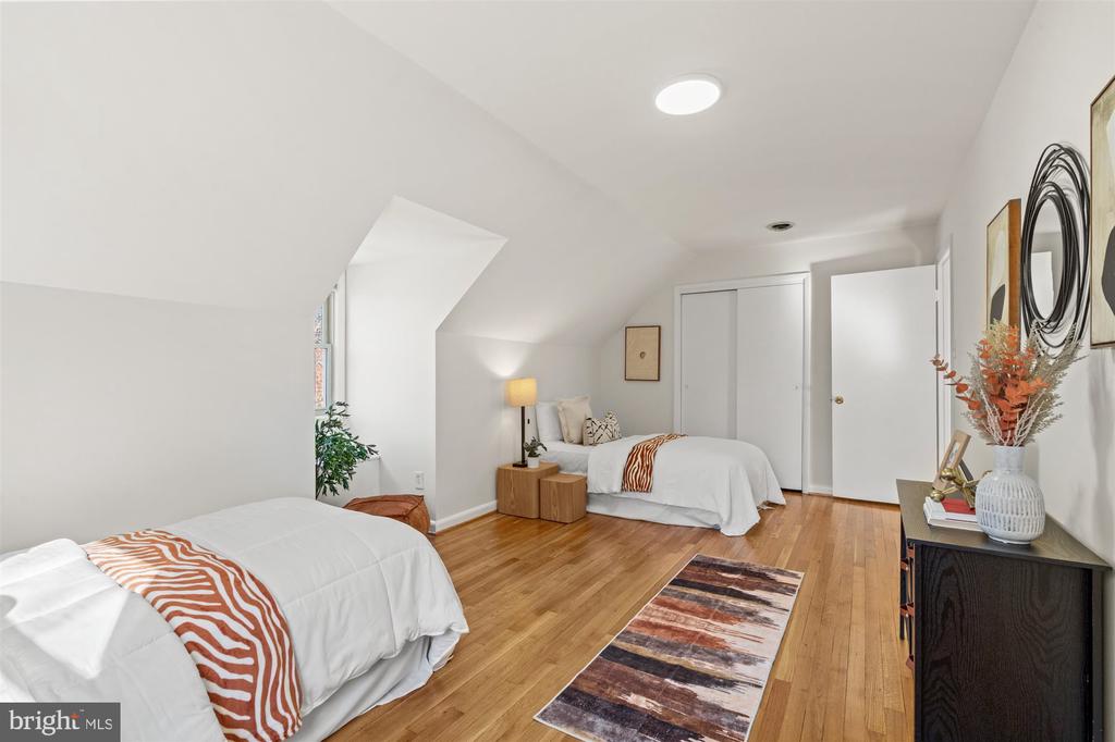 6200 ROCKHURST ROAD
