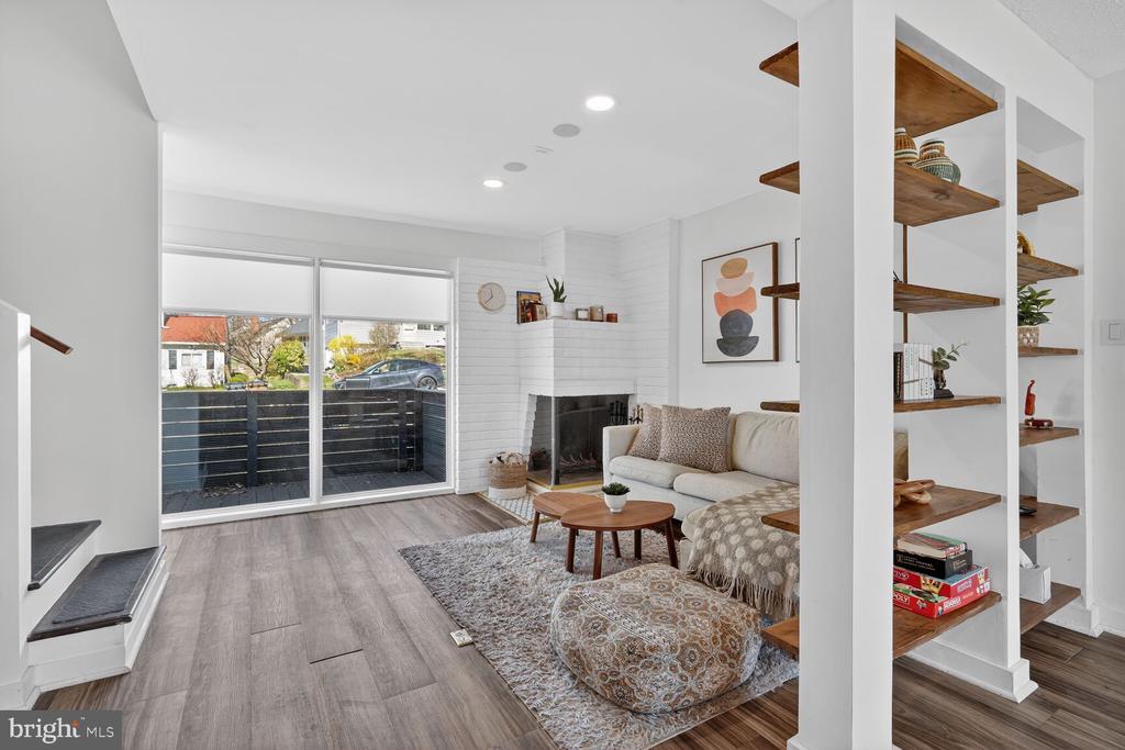 1501 BRADLEY AVENUE