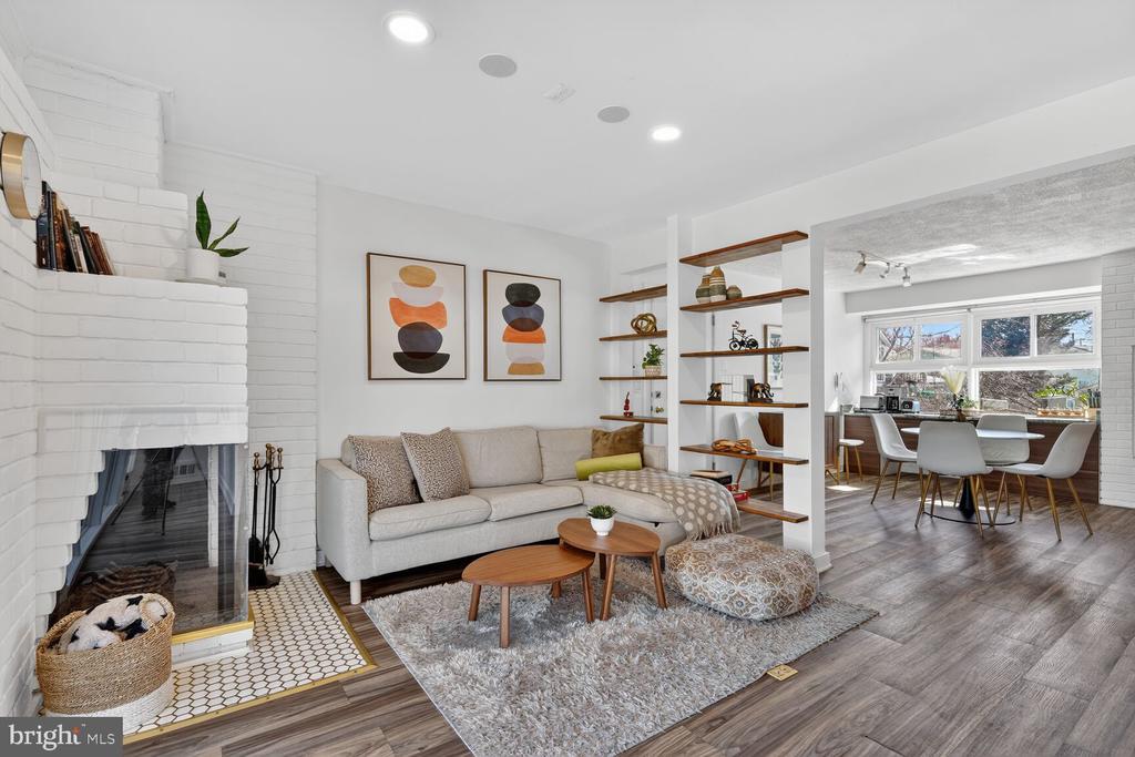 1501 BRADLEY AVENUE