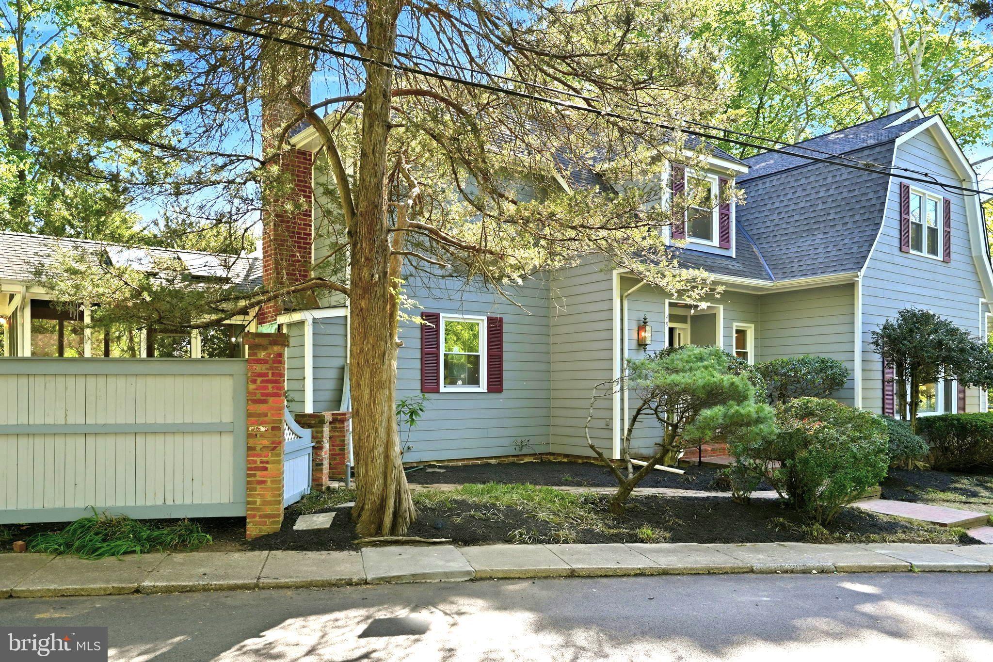 49 WELLESLEY CIRCLE