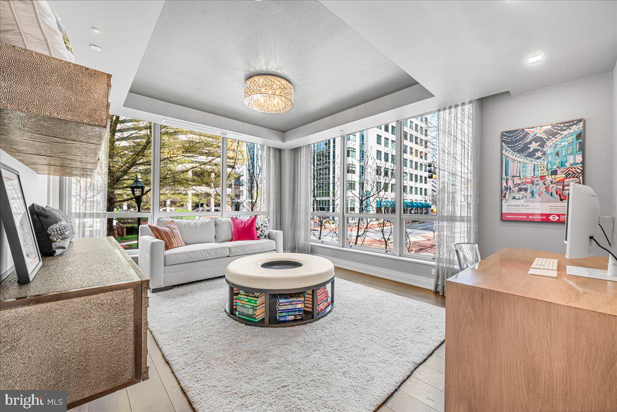 4901 HAMPDEN LANE 203