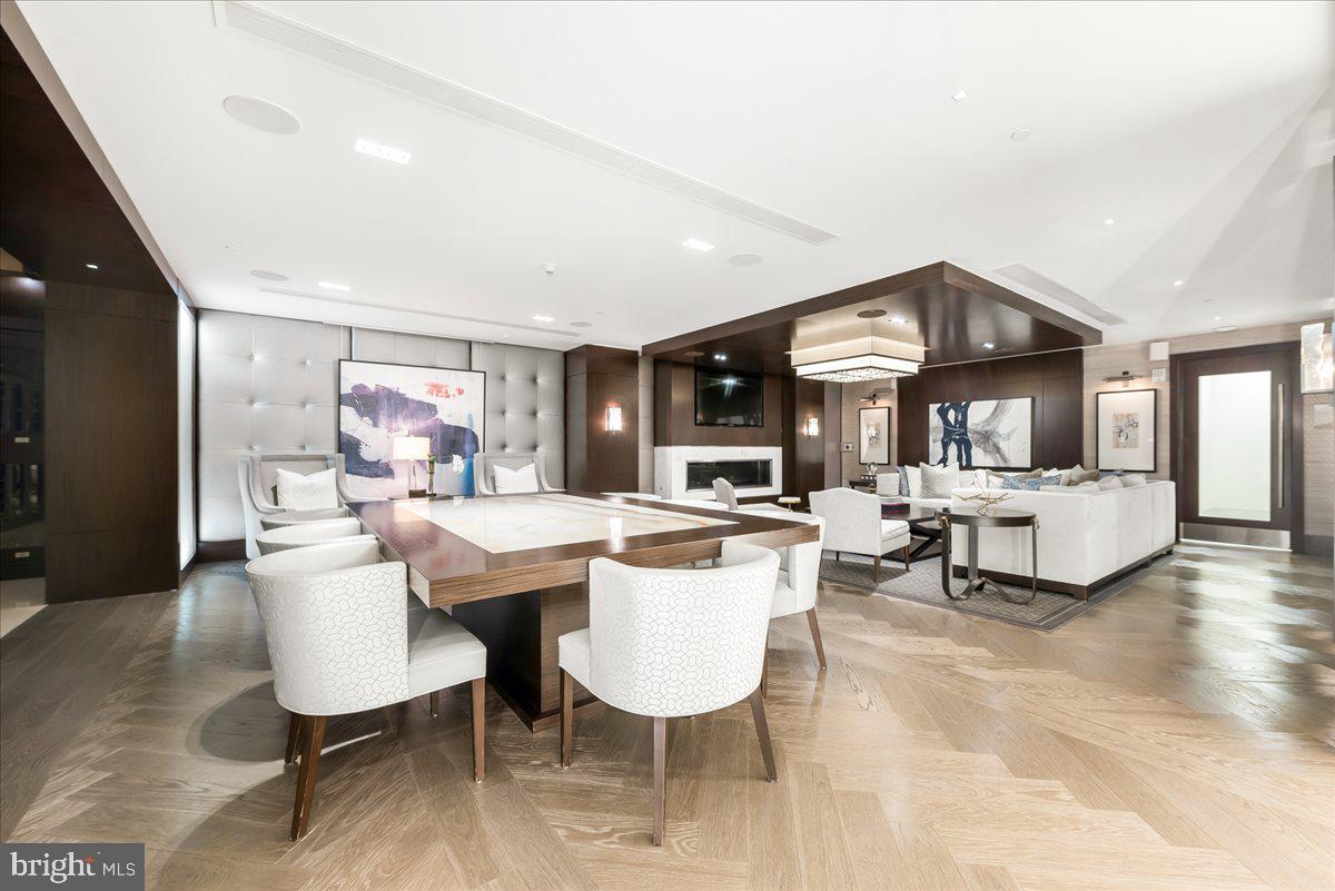 4901 HAMPDEN LANE 203