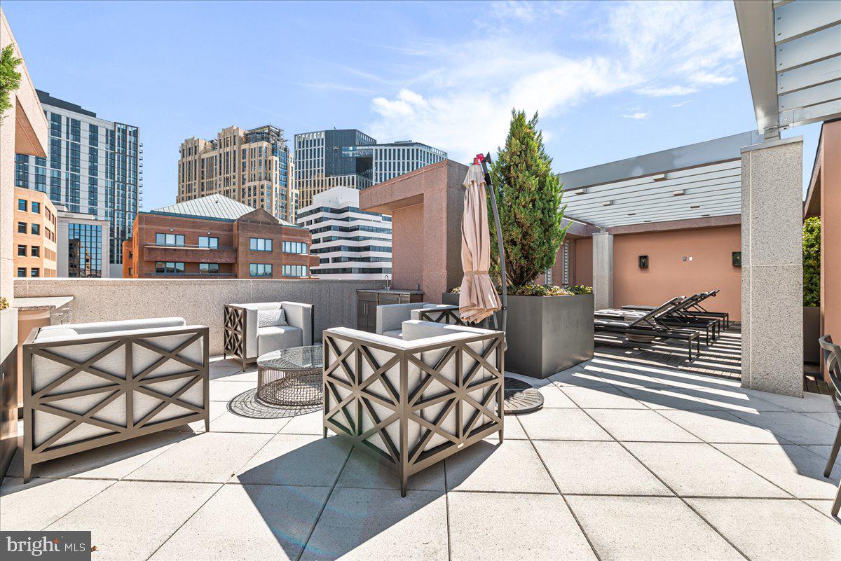 4901 HAMPDEN LANE 203