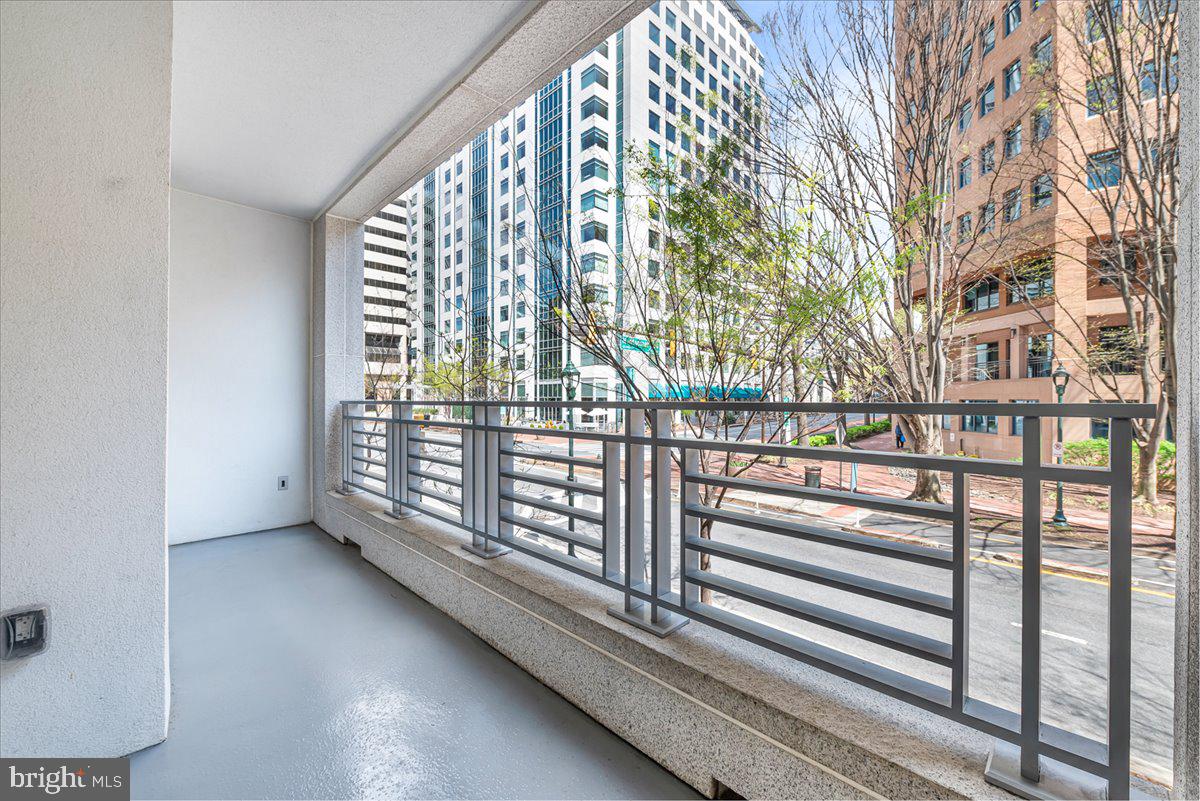 4901 HAMPDEN LANE 203