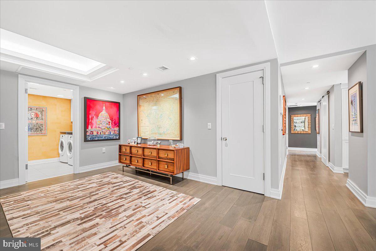 4901 HAMPDEN LANE 203