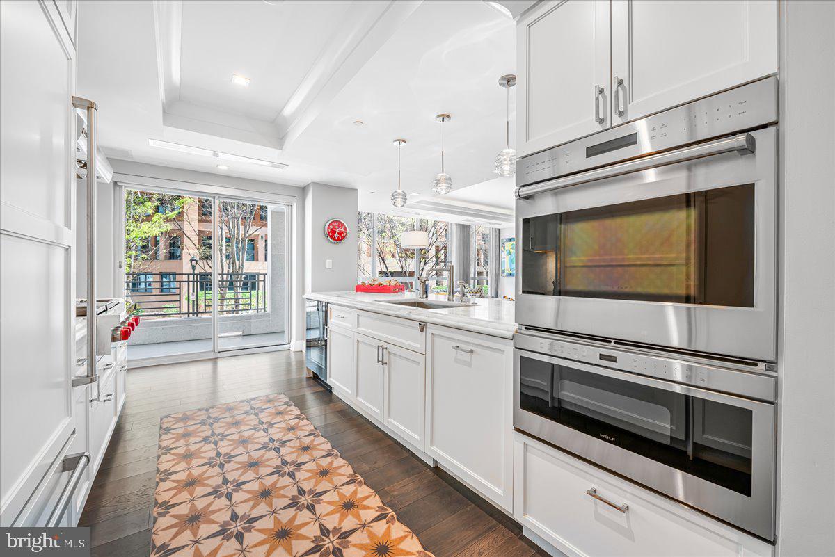 4901 HAMPDEN LANE 203