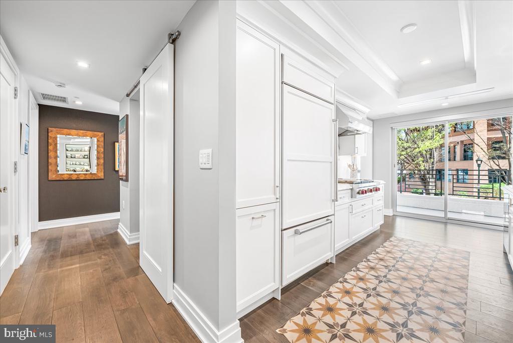 4901 HAMPDEN LANE 203