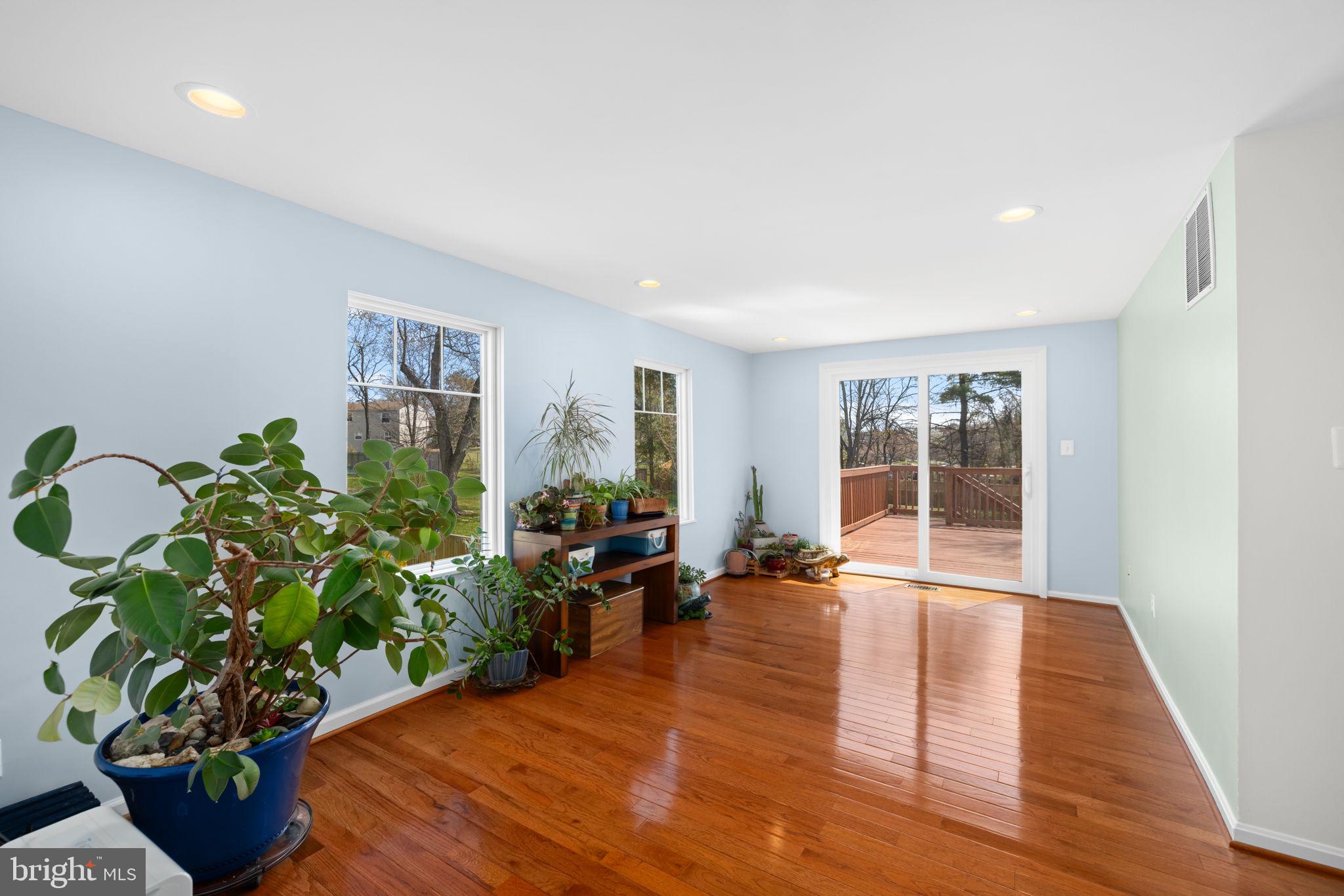 1421 COLESBERG STREET