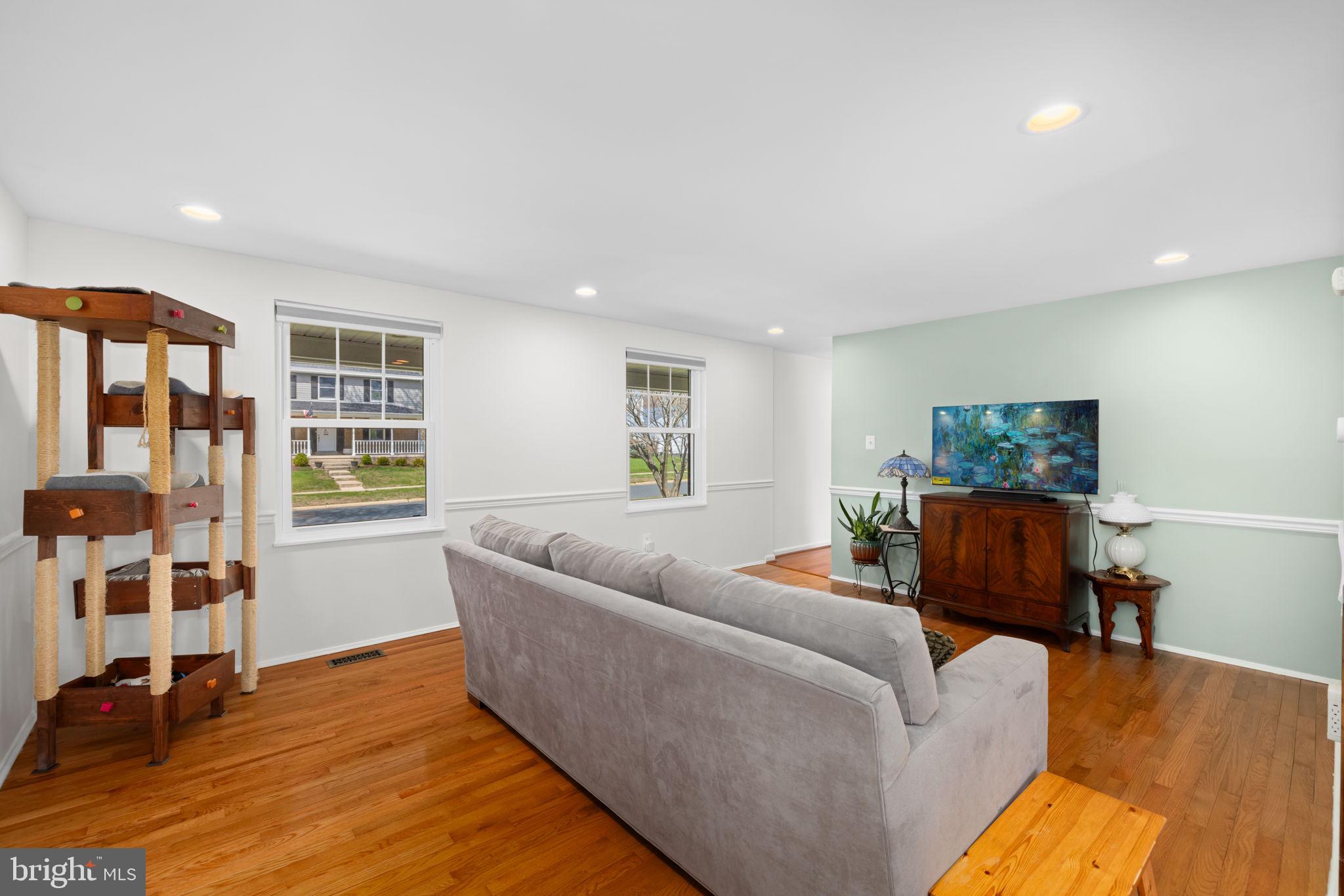 1421 COLESBERG STREET