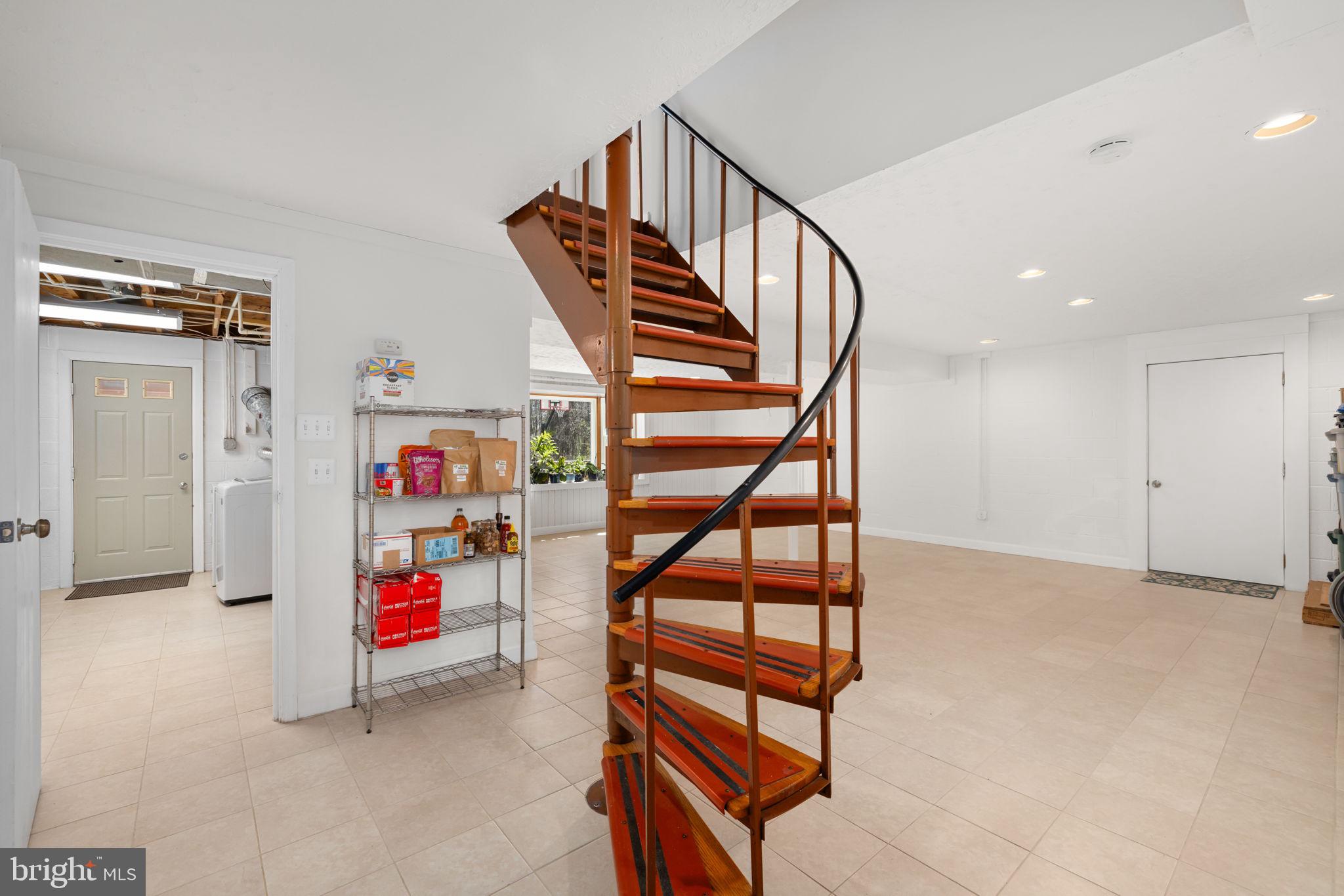 1421 COLESBERG STREET