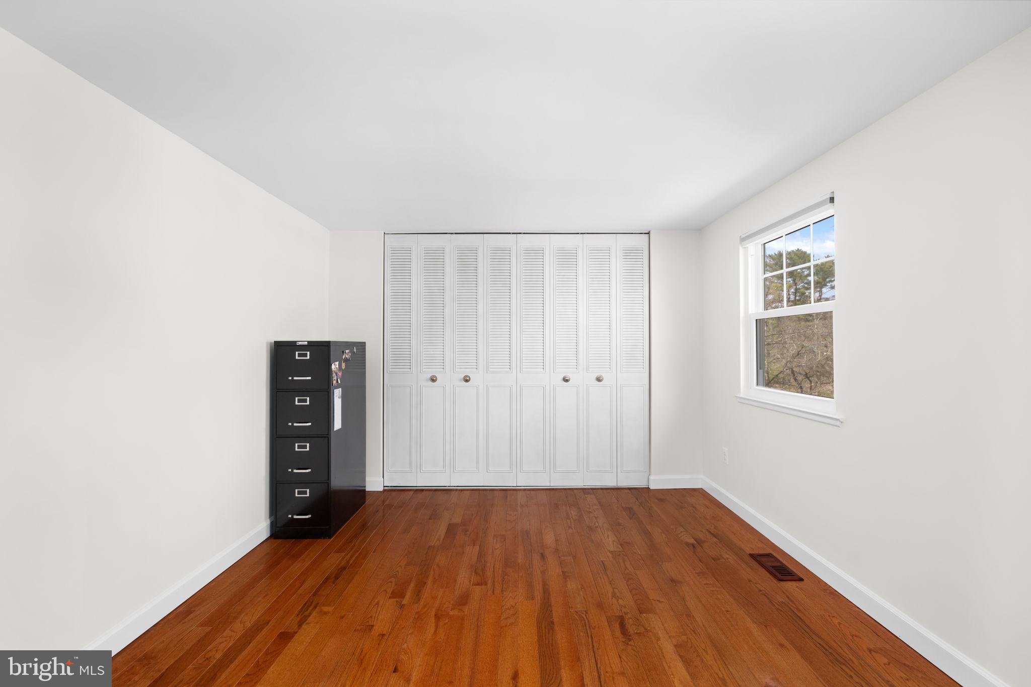 1421 COLESBERG STREET