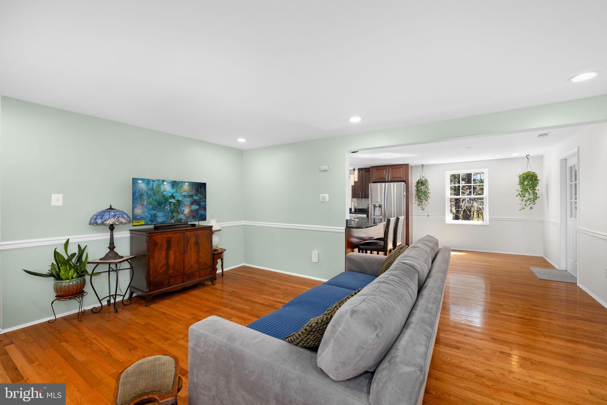 1421 COLESBERG STREET