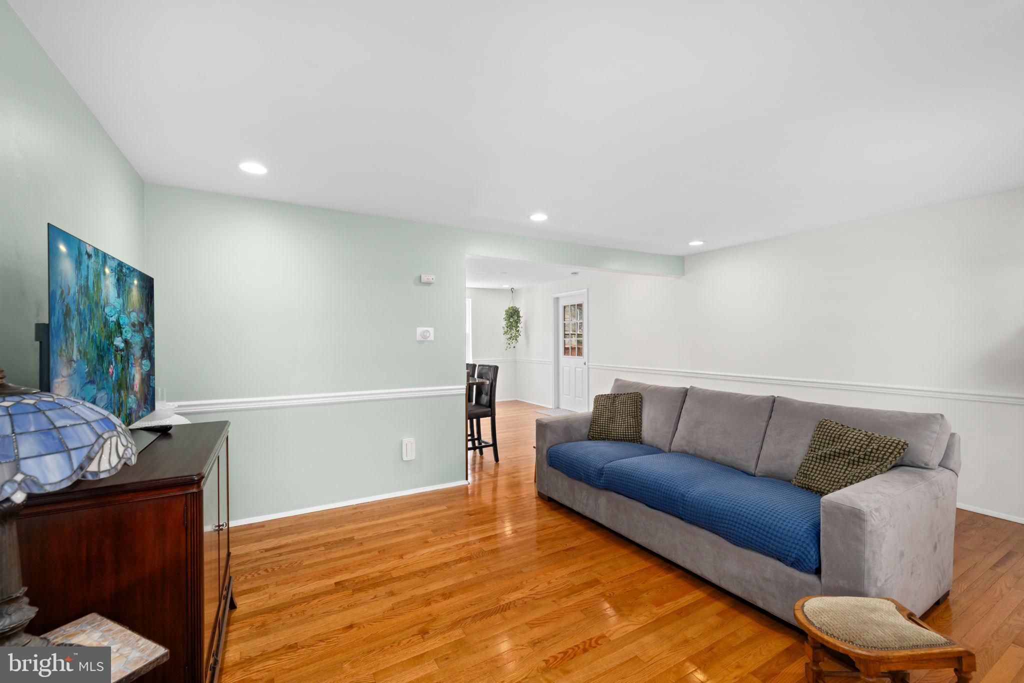 1421 COLESBERG STREET