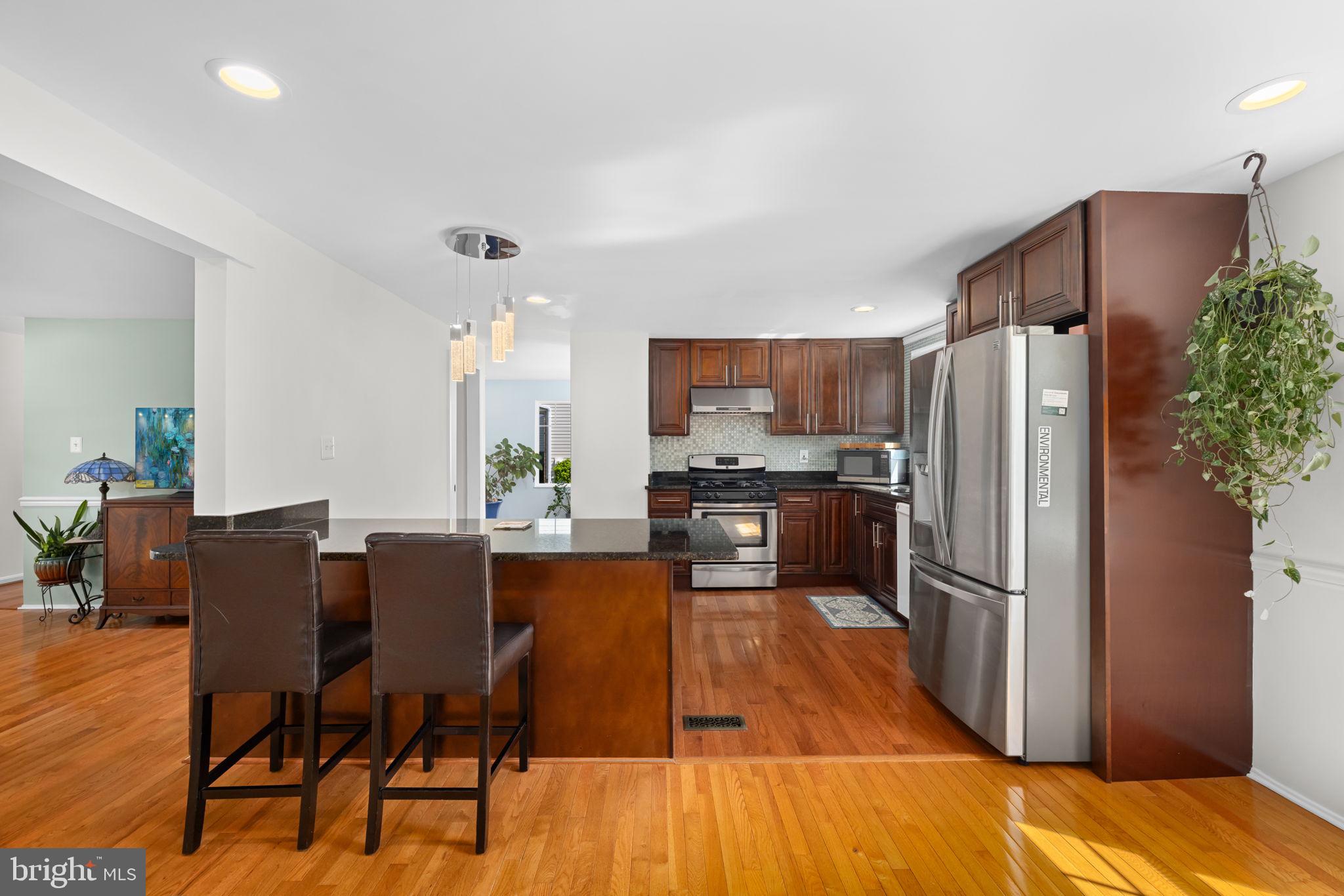 1421 COLESBERG STREET