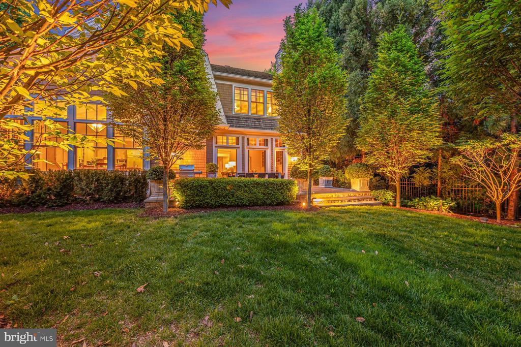 7200 FAIRFAX ROAD