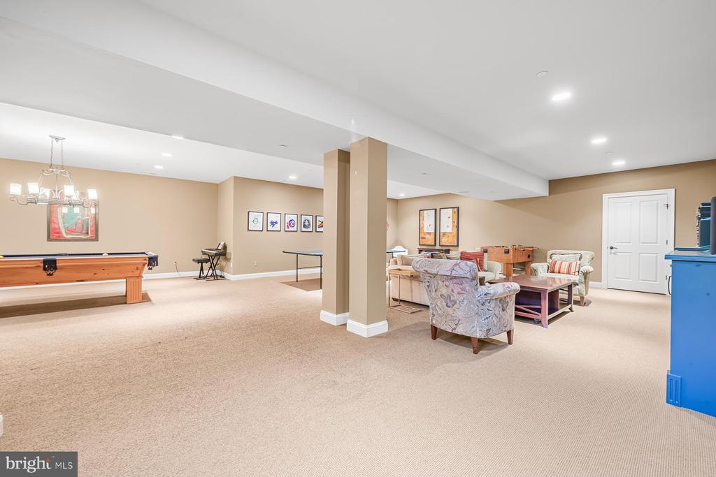 7200 FAIRFAX ROAD