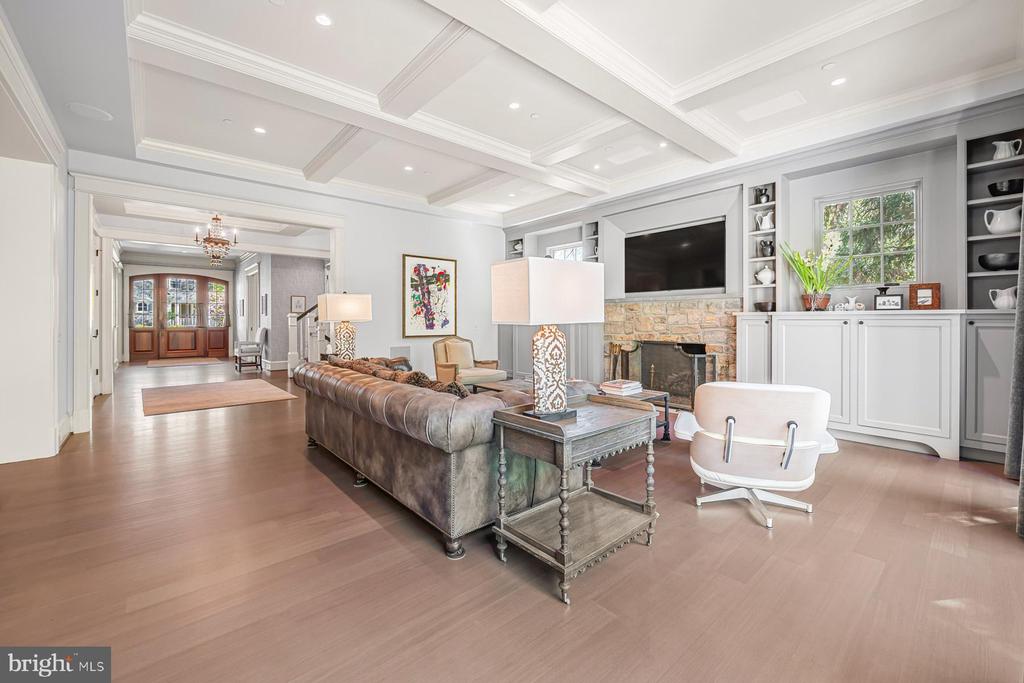 7200 FAIRFAX ROAD