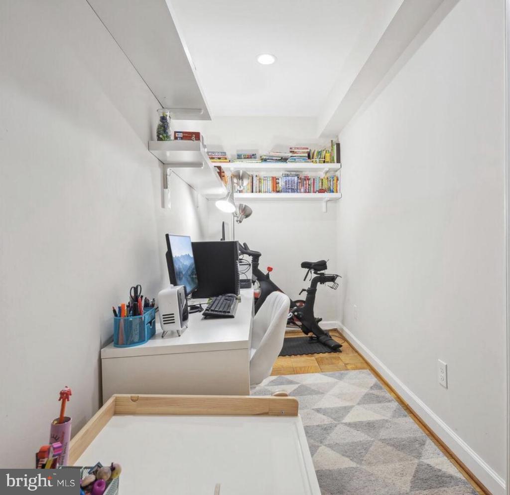 5105 WESTBARD AVENUE 6