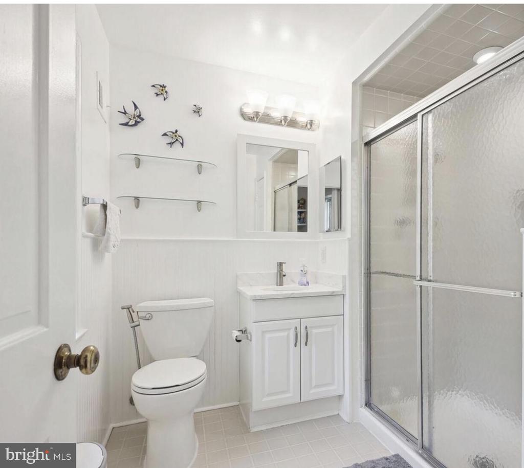 5105 WESTBARD AVENUE 6
