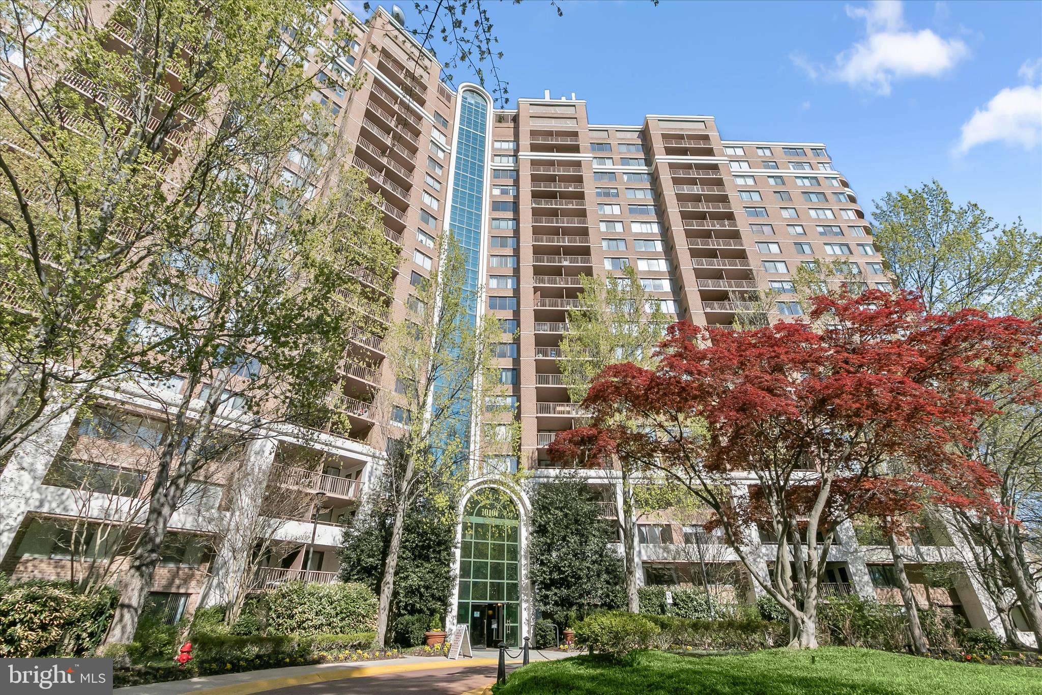 10101 GROSVENOR PLACE 1106