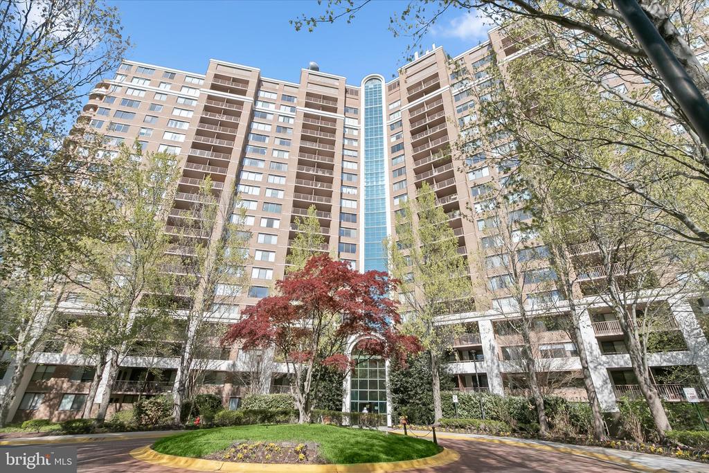 10101 GROSVENOR PLACE 1106