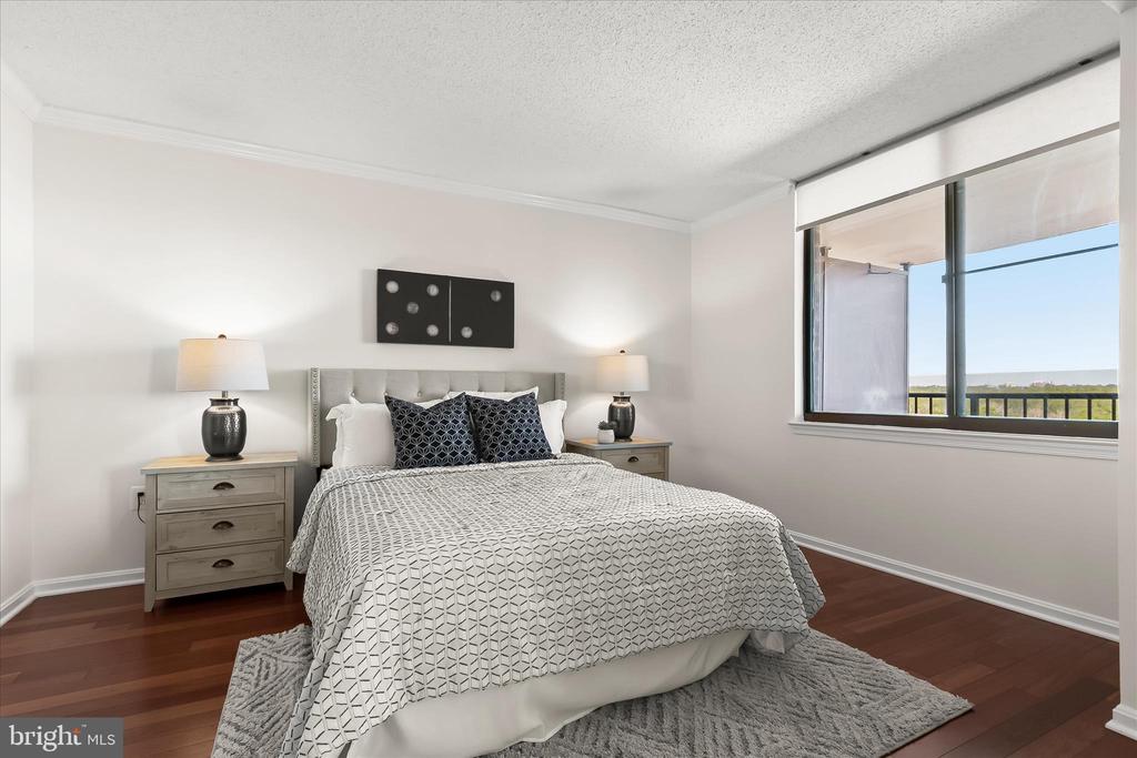 10101 GROSVENOR PLACE 1106