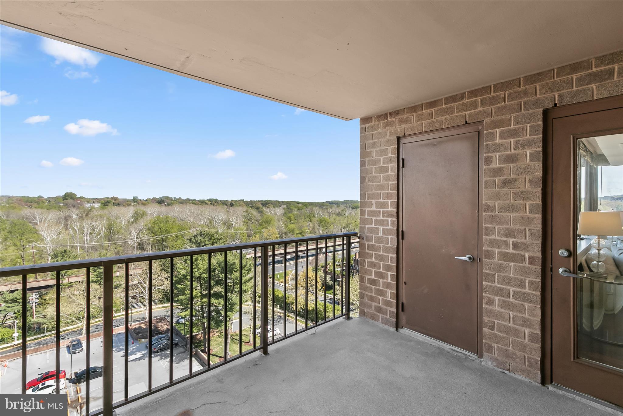 10101 GROSVENOR PLACE 1106