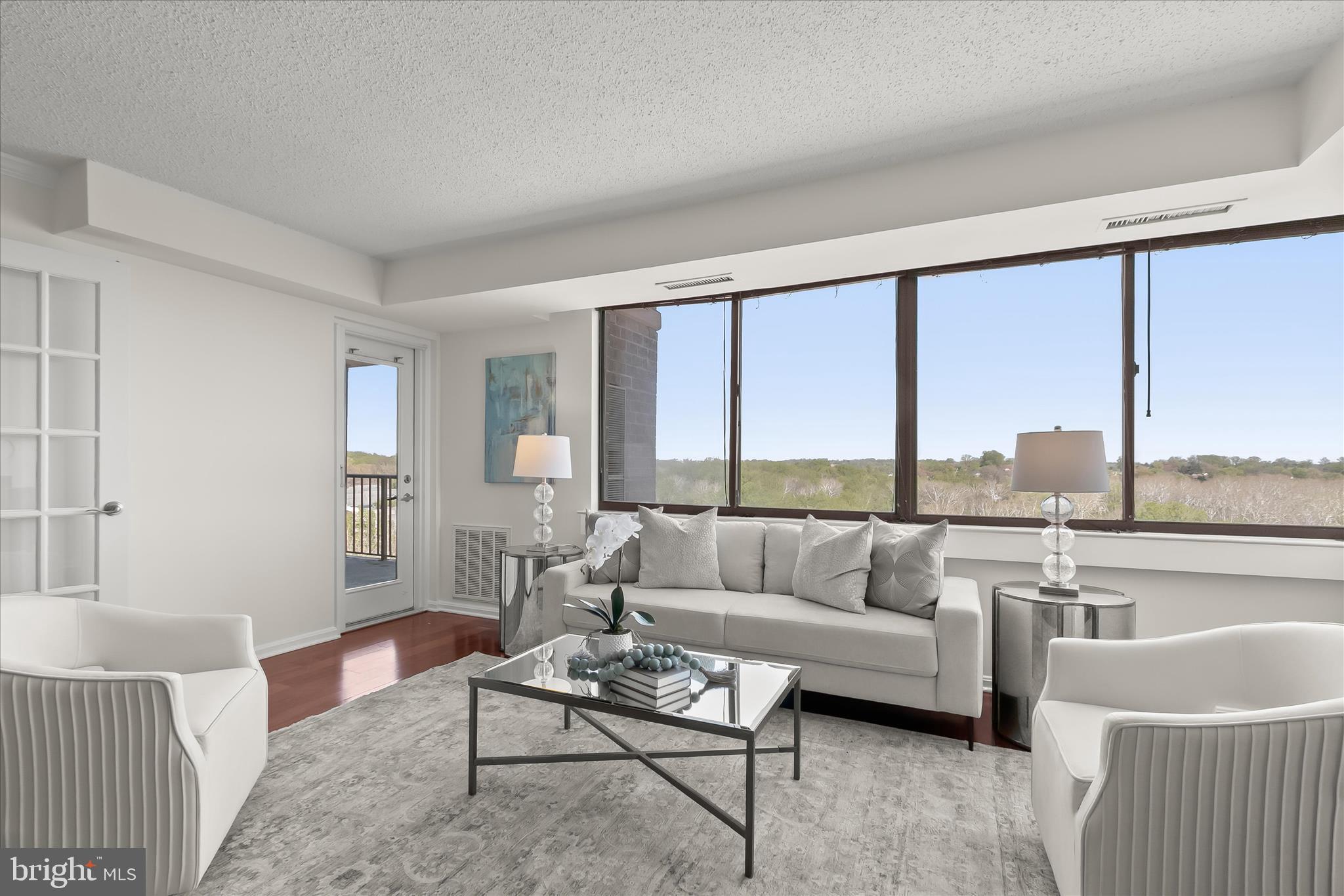 10101 GROSVENOR PLACE 1106