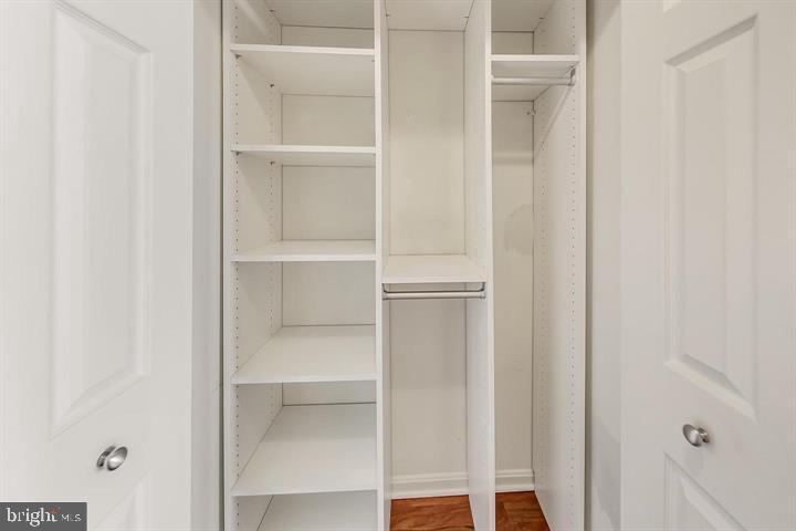 10101 GROSVENOR PLACE 1106