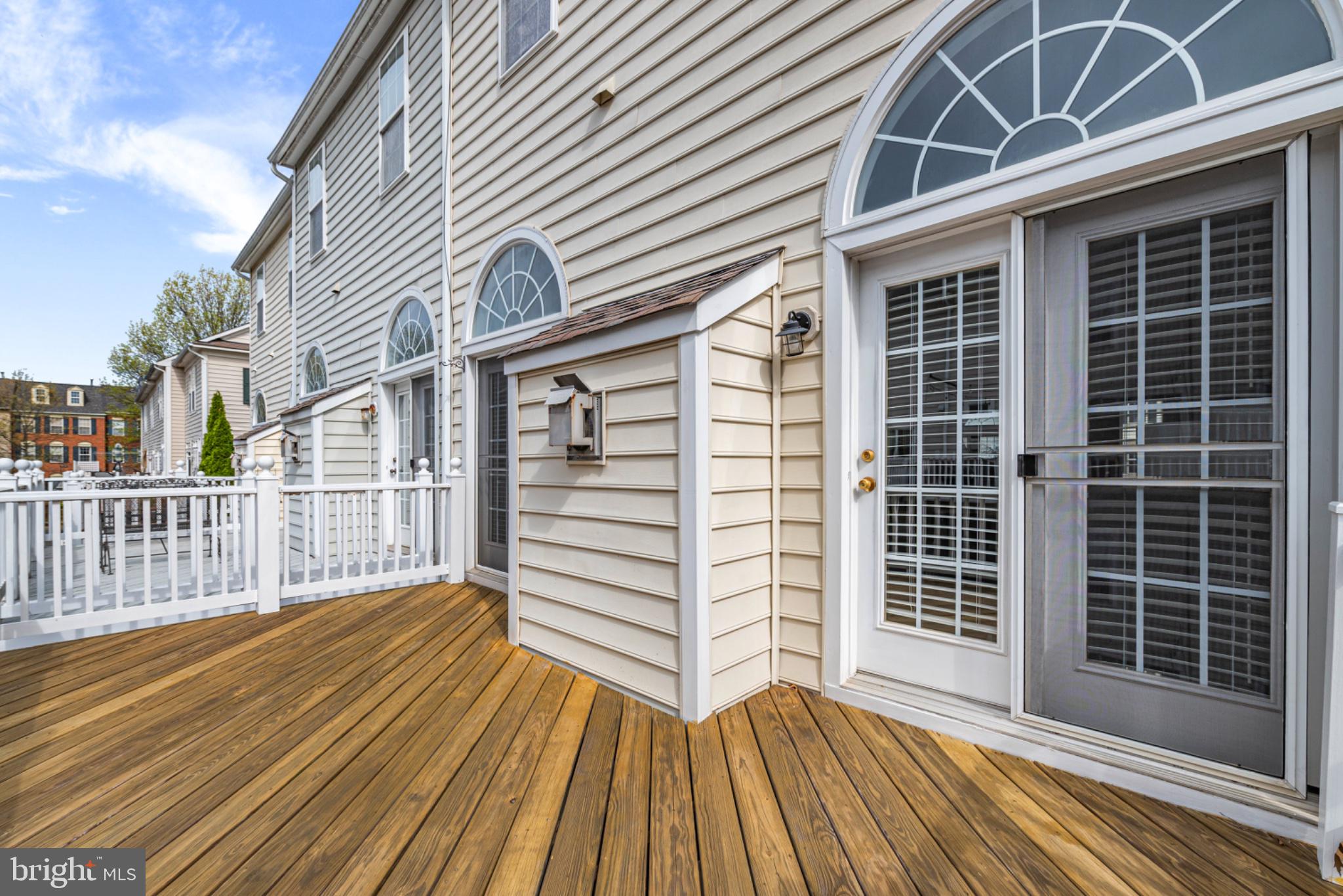 631 GATESTONE STREET