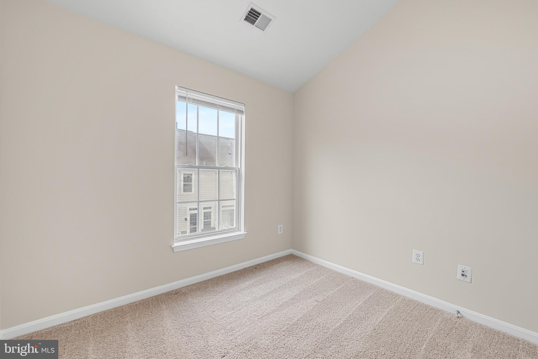 631 GATESTONE STREET