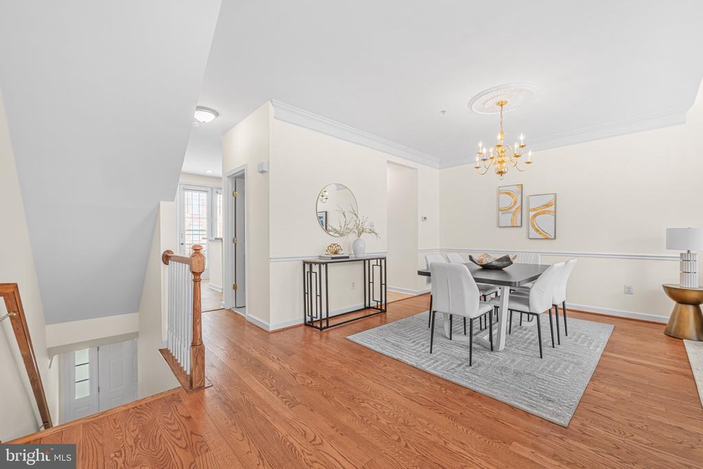 631 GATESTONE STREET