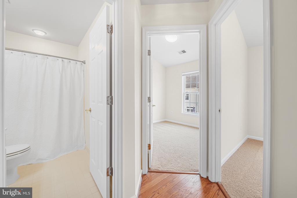 631 GATESTONE STREET