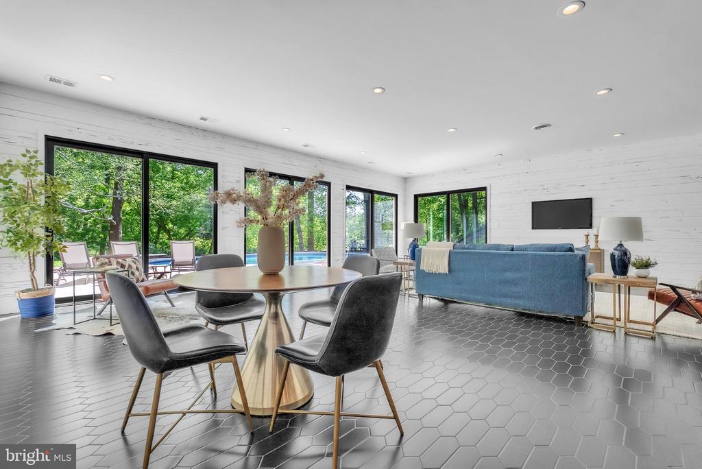 14 STANMORE COURT