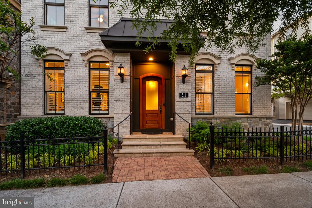 311 STRUMMER LANE