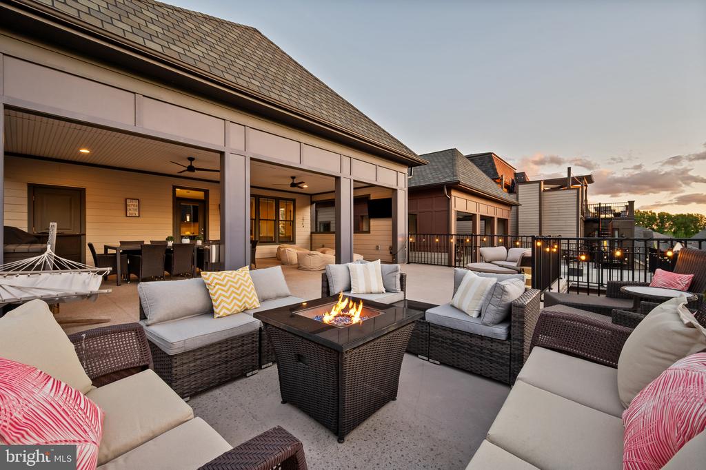 311 STRUMMER LANE