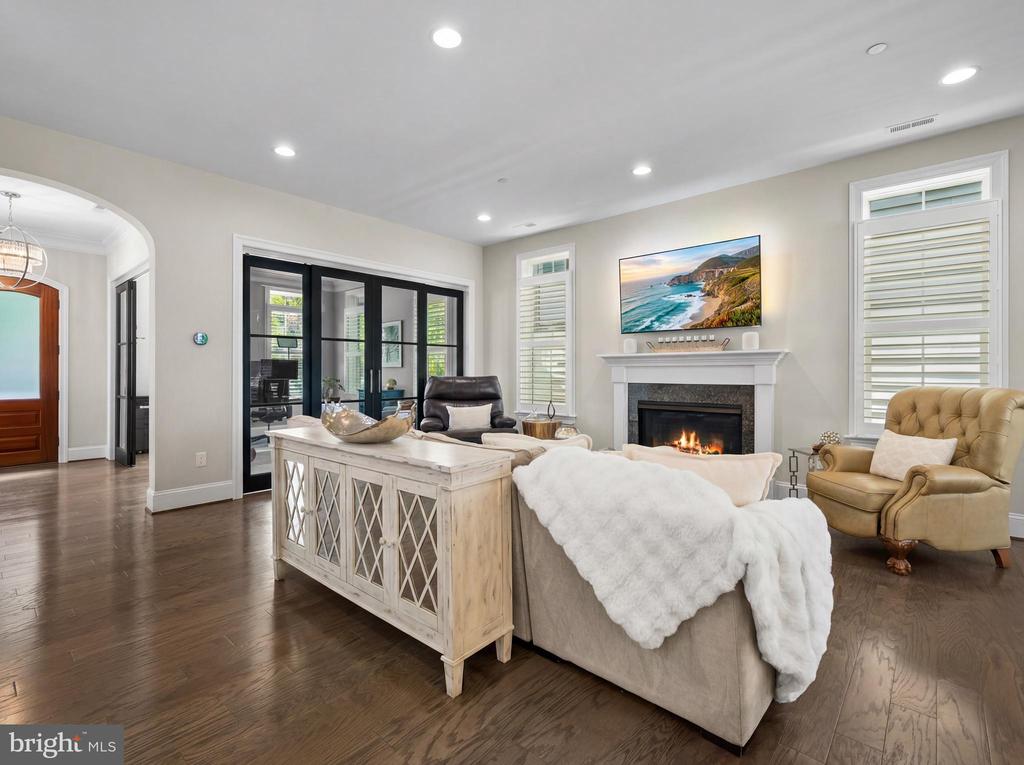 311 STRUMMER LANE